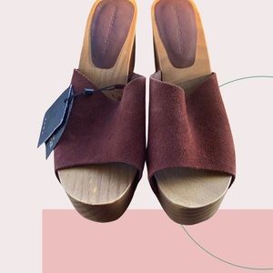 Zara Authentic suede leather wood Clogs